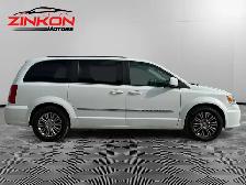 2016 Chrysler Town & Country TOURING-L | CLEAN CARFAX | LEATHER - Photo 6