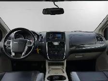 2016 Chrysler Town & Country TOURING-L | CLEAN CARFAX | LEATHER - Photo 10