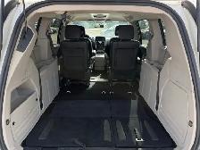 2016 Chrysler Town & Country TOURING-L | CLEAN CARFAX | LEATHER - Photo 19
