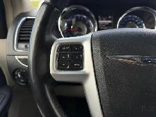 2016 Chrysler Town & Country TOURING-L | CLEAN CARFAX | LEATHER - Photo 24
