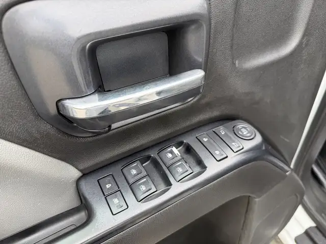 2016 GMC Sierra 1500 Crew Cab Short Box - Photo 12
