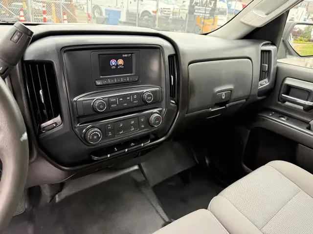 2016 GMC Sierra 1500 Crew Cab Short Box - Photo 20
