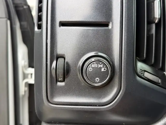 2016 GMC Sierra 1500 Crew Cab Short Box - Photo 25