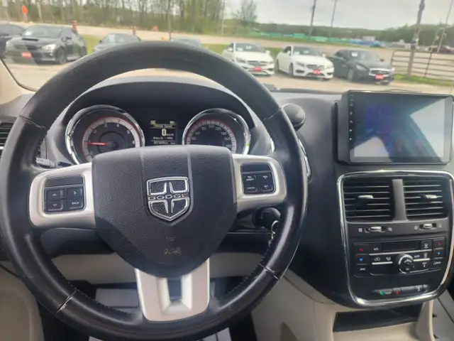 2016 DODGE GRAND CARAVAN CREW - Photo 15