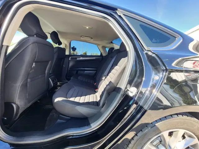 2017 FORD FUSION SE - Photo 10