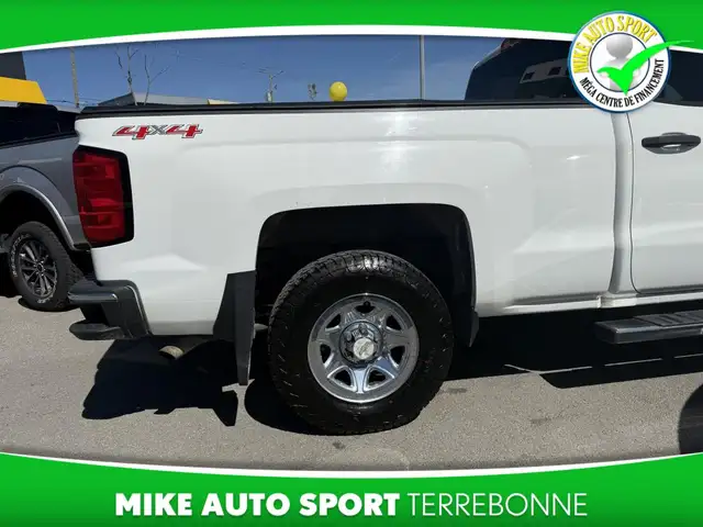 Chevrolet Silverado 1500 Work Truck cabine multiplace 4RM avec 1 - Photo 7