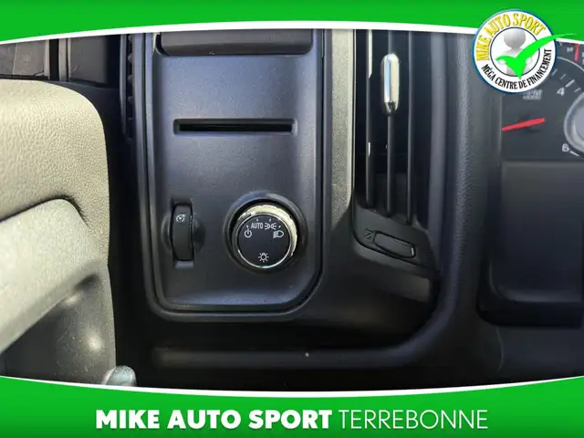 Chevrolet Silverado 1500 Work Truck cabine multiplace 4RM avec 1 - Photo 20