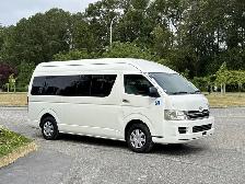 2009 Toyota Hiace 8 Passenger Wheelchair Lift Van JDM