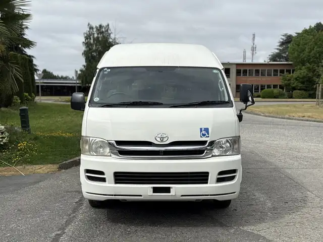 2009 Toyota Hiace 8 Passenger Wheelchair Lift Van JDM - Photo 3