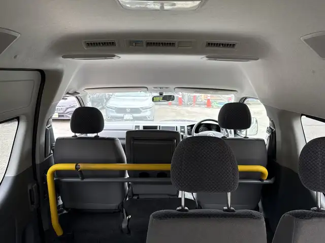 2009 Toyota Hiace 8 Passenger Wheelchair Lift Van JDM - Photo 23