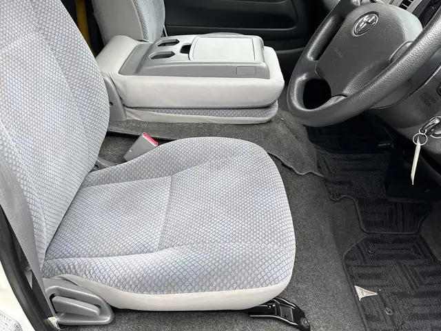2009 Toyota Hiace 8 Passenger Wheelchair Lift Van JDM - Photo 39