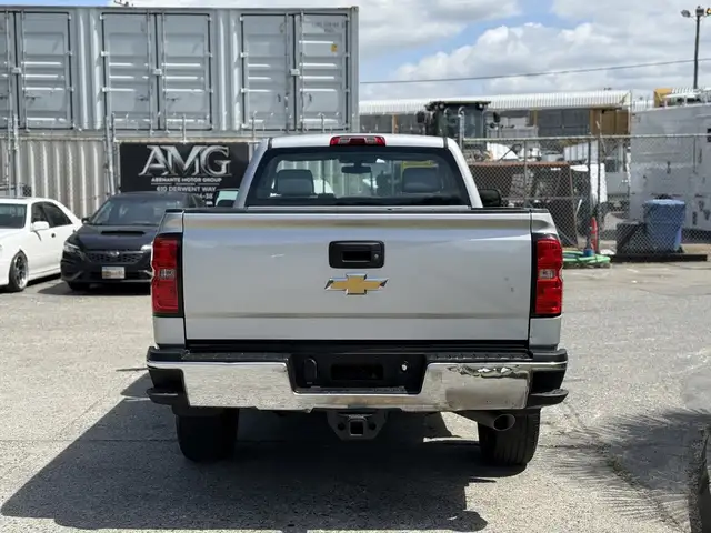 2016 Chevrolet Silverado 2500HD 4x4 Single Cab Long Bed V8 - Photo 9