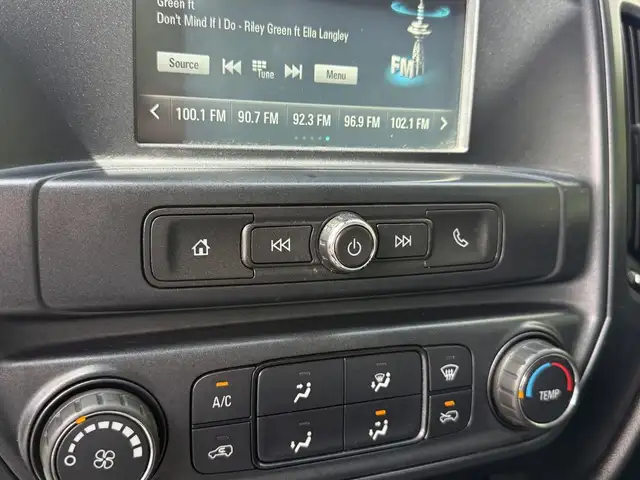 2016 Chevrolet Silverado 2500HD 4x4 Single Cab Long Bed V8 - Photo 19
