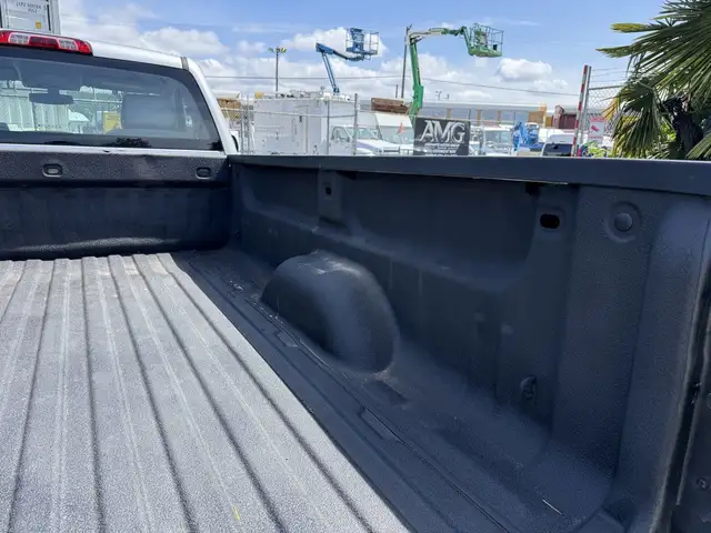 2016 Chevrolet Silverado 2500HD 4x4 Single Cab Long Bed V8 - Photo 24