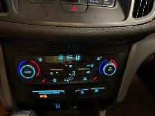 2017 Ford Escape 4WD 4dr SE, 13 DEALER SERVICE RECORDS - Photo 16