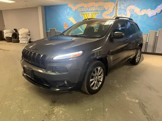 2018 Jeep Cherokee North Special Edition 4x4 , 24 DEALER SERVICE