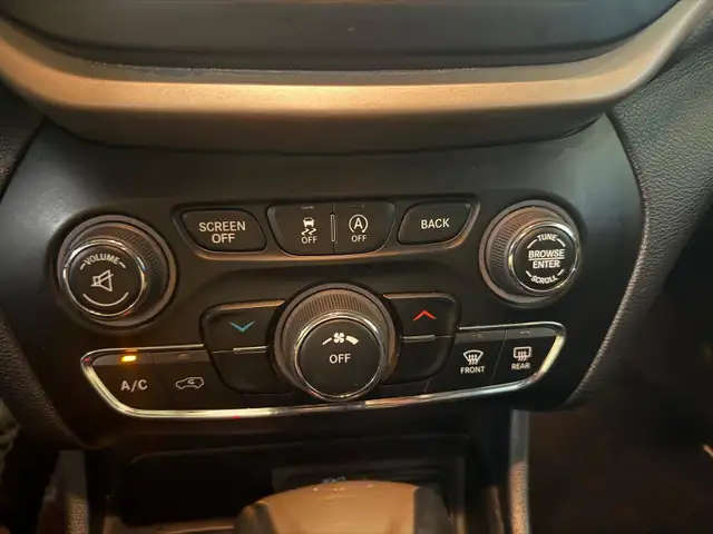 2018 Jeep Cherokee North Special Edition 4x4 , 24 DEALER SERVICE - Photo 11