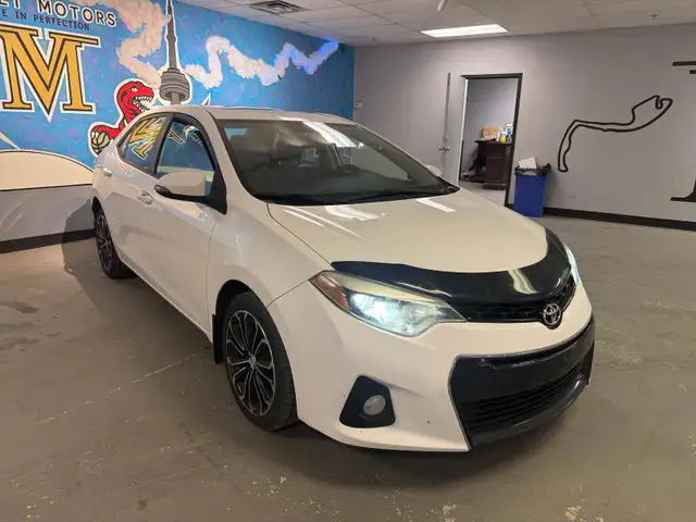 2015 Toyota Corolla 4dr Sdn Man - Photo 2