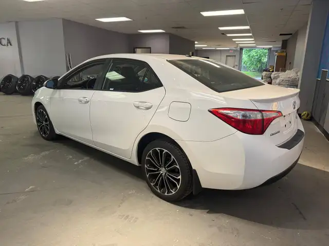 2015 Toyota Corolla 4dr Sdn Man - Photo 4