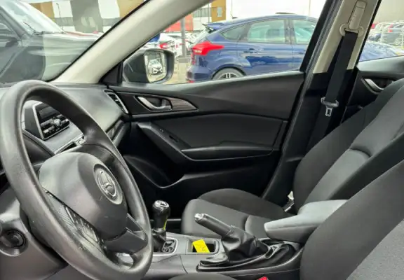 2015 Mazda MAZDA3 GX Sedan : Well Serviced - Photo 7