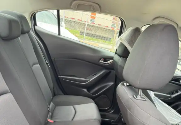 2015 Mazda MAZDA3 GX Sedan : Well Serviced - Photo 8