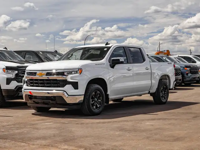 2025 Chevrolet Silverado 1500 LT 5.3L | Heated Seats - Photo 4
