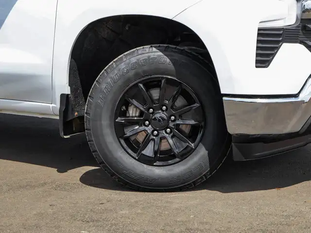 2025 Chevrolet Silverado 1500 LT 5.3L | Heated Seats - Photo 11