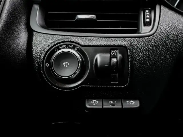 2017 Buick Envision Premium II AWD 2.0T | Panoramic Sunroof - Photo 21