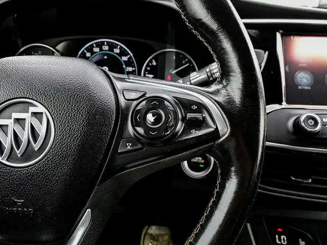2017 Buick Envision Premium II AWD 2.0T | Panoramic Sunroof - Photo 25