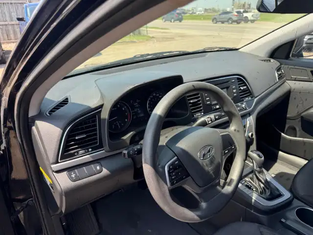 2017 Hyundai Elantra AS IS SPECIAL, LE, SEDAN, AUTO, 4 CYL - Photo 10