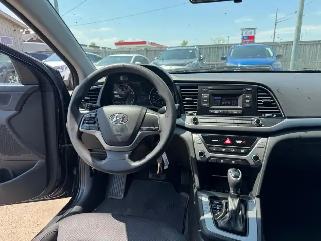 2017 Hyundai Elantra AS IS SPECIAL, LE, SEDAN, AUTO, 4 CYL - Photo 11