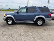 2001 Toyota Sequoia AS IS, SR5, WELL SERVICED, NO ACCIDENTS - Photo 2