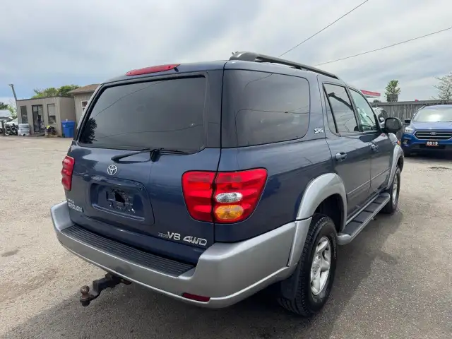 2001 Toyota Sequoia AS IS, SR5, WELL SERVICED, NO ACCIDENTS - Photo 5