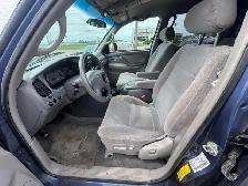 2001 Toyota Sequoia AS IS, SR5, WELL SERVICED, NO ACCIDENTS - Photo 9