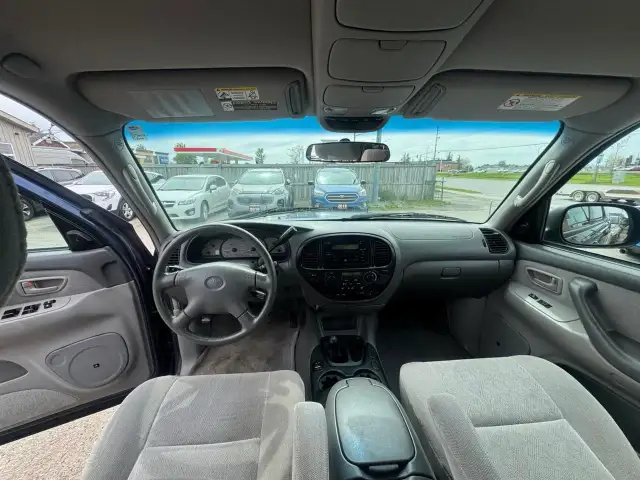 2001 Toyota Sequoia AS IS, SR5, WELL SERVICED, NO ACCIDENTS - Photo 11