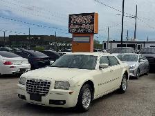 2008 Chrysler 300 AS IS, WELL MAINTAINED, NO ACCIDENTS, HAS RUST