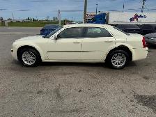 2008 Chrysler 300 AS IS, WELL MAINTAINED, NO ACCIDENTS, HAS RUST - Photo 2
