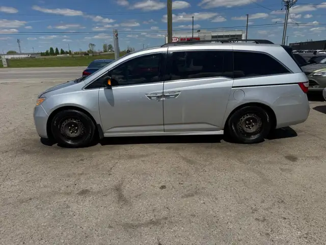 2012 Honda Odyssey AS IS, Touring, POWER STEERING ISSUE, RUNS GO - Photo 2
