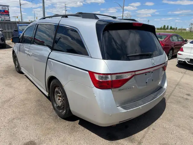 2012 Honda Odyssey AS IS, Touring, POWER STEERING ISSUE, RUNS GO - Photo 3