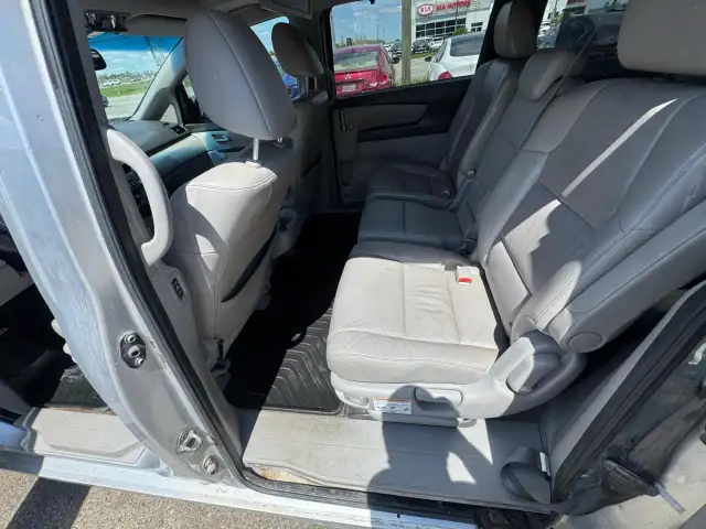 2012 Honda Odyssey AS IS, Touring, POWER STEERING ISSUE, RUNS GO - Photo 11