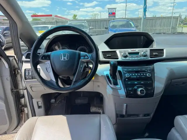 2012 Honda Odyssey AS IS, Touring, POWER STEERING ISSUE, RUNS GO - Photo 12