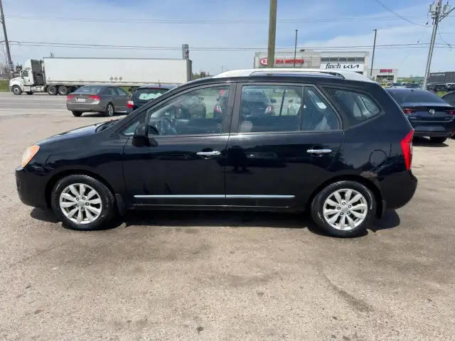 2012 Kia Rondo AS IS, EX, RUNS AND DRIVES WELL, HAS RUST - Photo 2