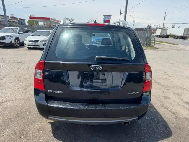 2012 Kia Rondo AS IS, EX, RUNS AND DRIVES WELL, HAS RUST - Photo 4