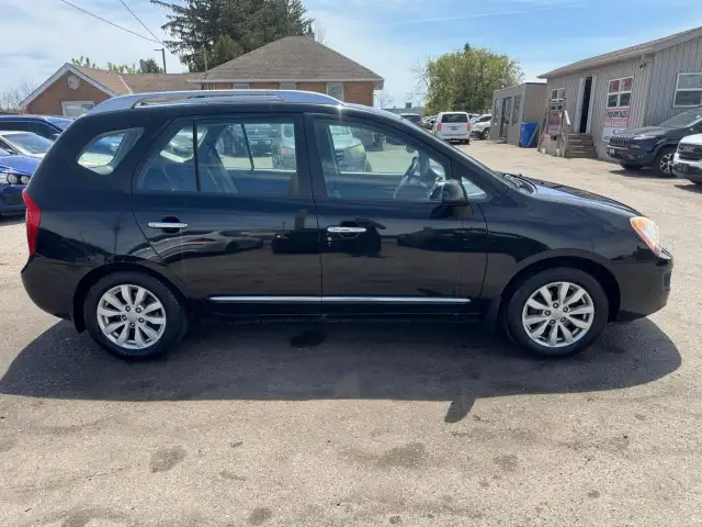2012 Kia Rondo AS IS, EX, RUNS AND DRIVES WELL, HAS RUST - Photo 6