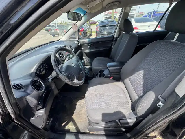 2012 Kia Rondo AS IS, EX, RUNS AND DRIVES WELL, HAS RUST - Photo 9