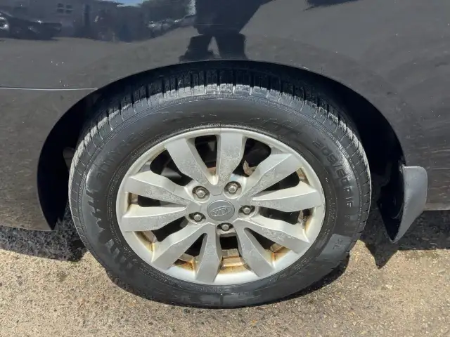 2012 Kia Rondo AS IS, EX, RUNS AND DRIVES WELL, HAS RUST - Photo 15