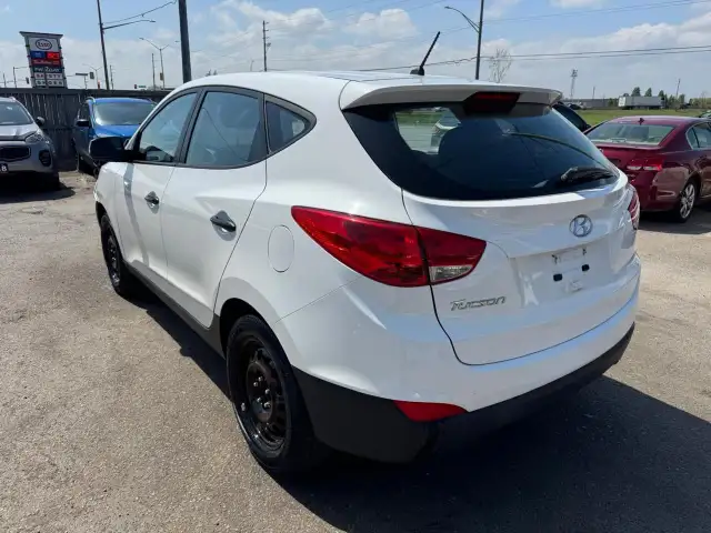 2015 Hyundai Tucson GL, SUV, MANUAL, ONLY 115KMS, 4 CYL, CERTIFI - Photo 3