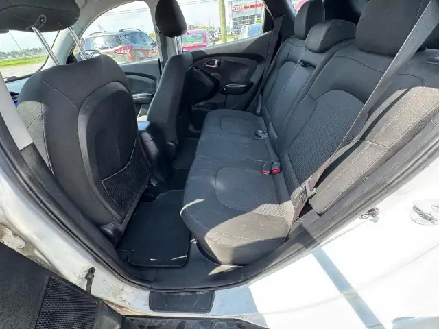 2015 Hyundai Tucson GL, SUV, MANUAL, ONLY 115KMS, 4 CYL, CERTIFI - Photo 10