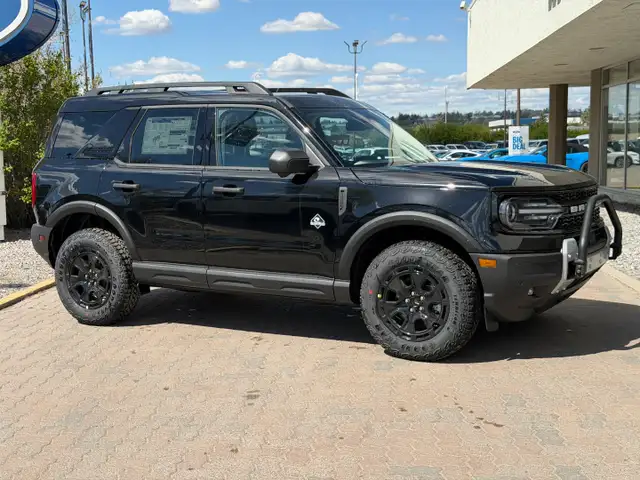 2026 Ford Bronco Sport OUTER BANKS | POWER MOONROOF | TECH PACKA - Photo 2