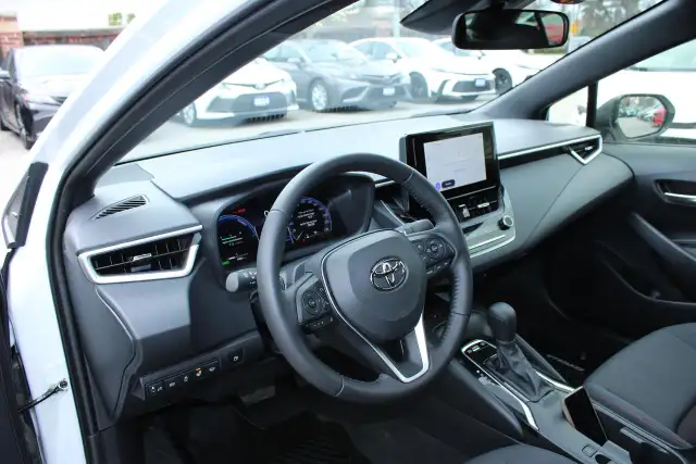 2026 Toyota Corolla Hybrid SE CVT AWD - Photo 9